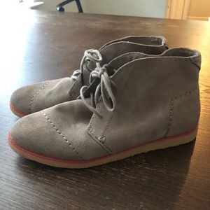 New Tom’s size 7.5 never worn!